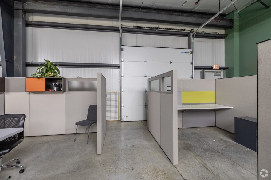 More Photos Of 710 Middle Tennessee Blvd, Murfreesboro Light Manufacturing For Lease