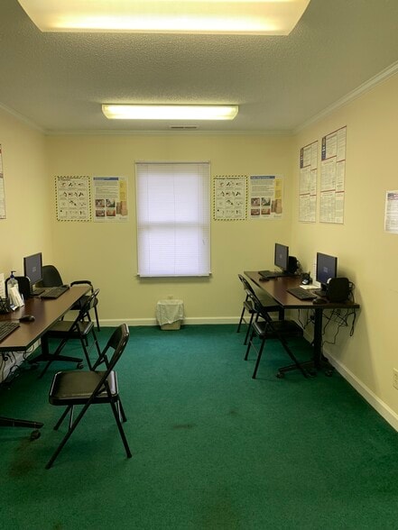 More Photos Of 128 E Garrison Blvd, Gastonia Medical For Lease