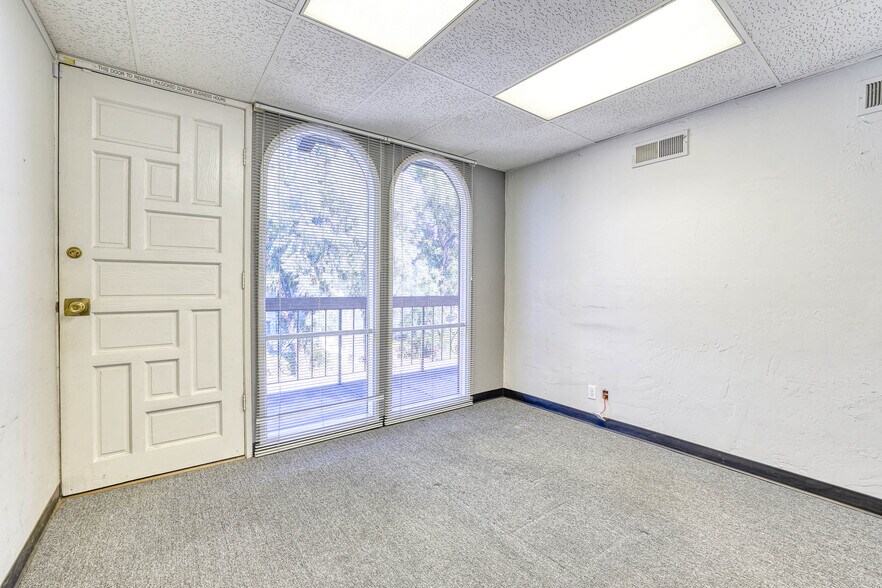 More Photos Of 17772 Irvine Blvd, Tustin Office For Lease