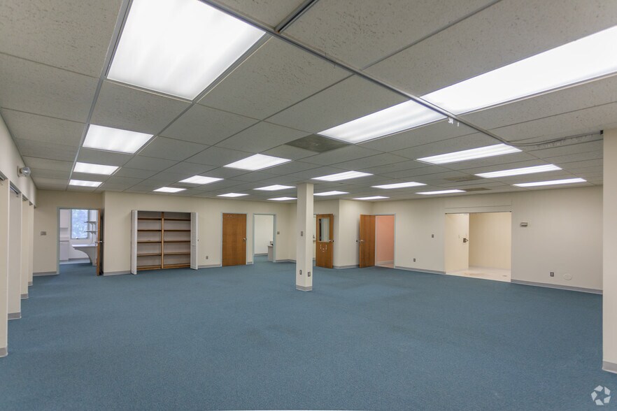 More Photos Of 2 Colgate Dr, Forest Hill Medical For Lease