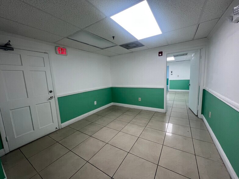 More Photos Of 4445 W 16th Ave, Hialeah Office Residential For Lease