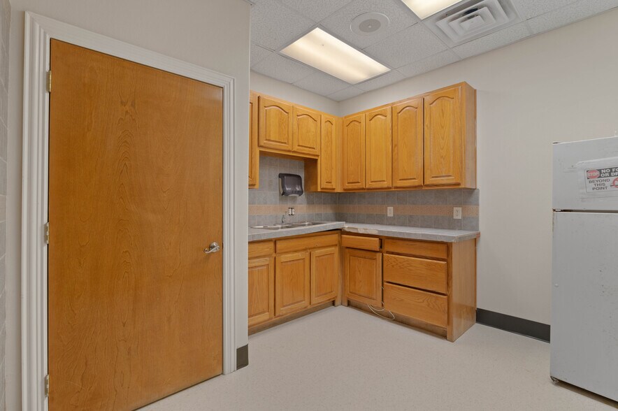 More Photos Of 3605 Interstate 30, Mesquite Medical For Lease