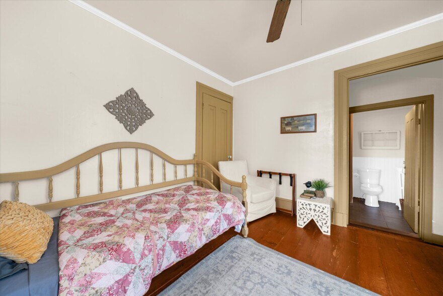 More Photos Of 5358 York Rd, Doylestown Hospitality For Sale