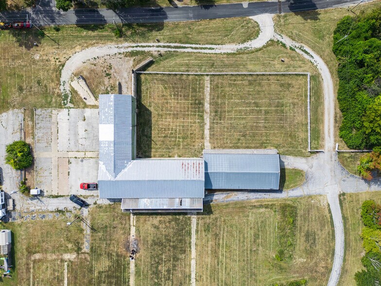 More Photos Of 3804 Stanka Ln, Godfrey Land For Lease