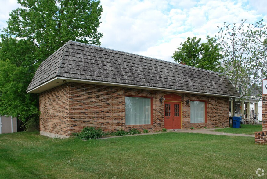 Primary Photo Of 817 Main St, Elk River Office For Sale