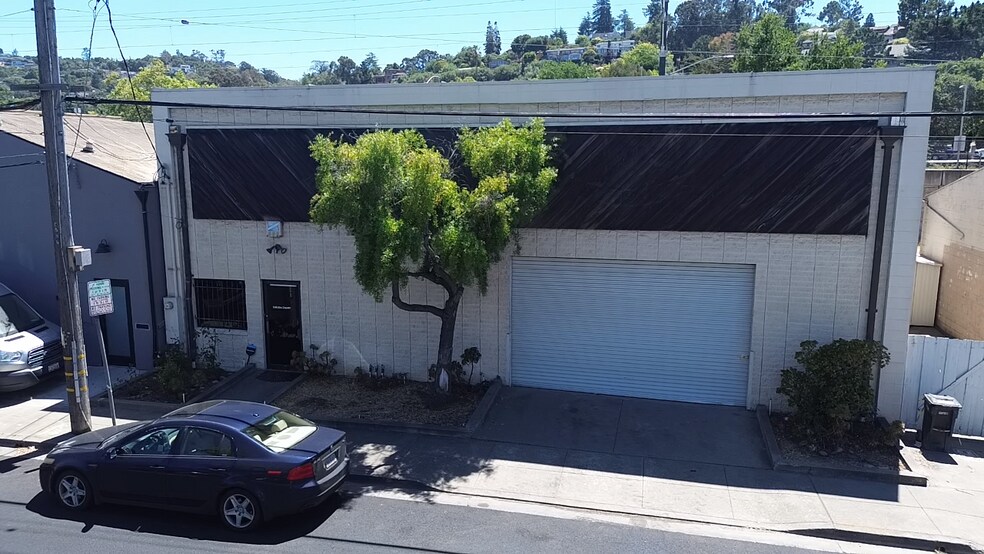 Primary Photo Of 840 Old County Rd, Belmont Warehouse For Lease