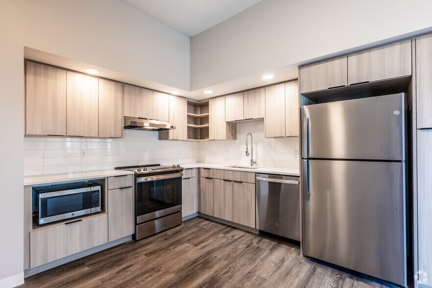 More Photos Of 1901 Vine St, Kansas City Multifamily For Sale