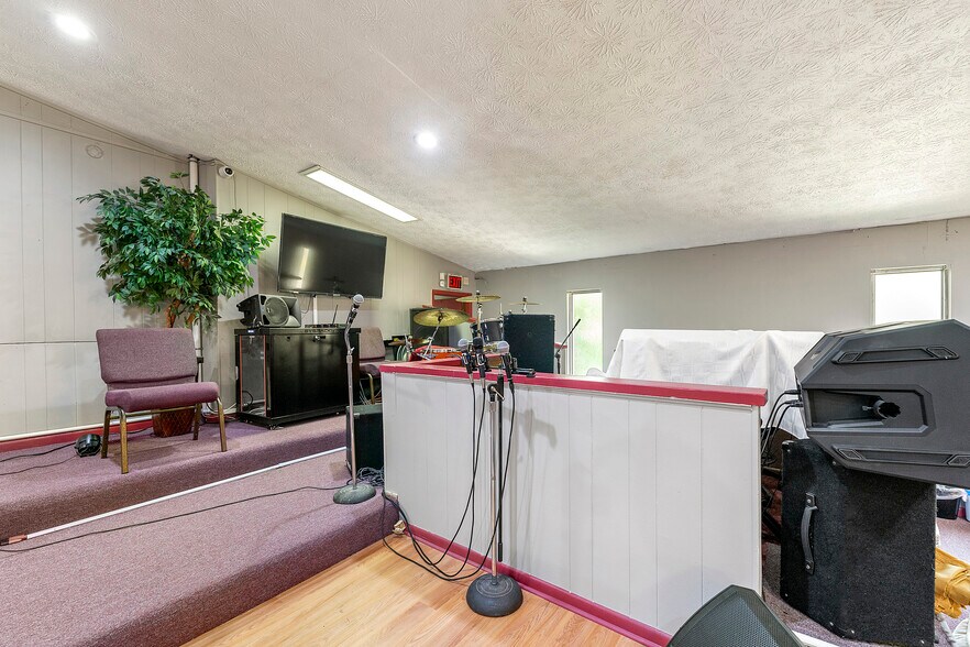 More Photos Of 4851 River Rd, Ellenwood Religious Facility For Sale