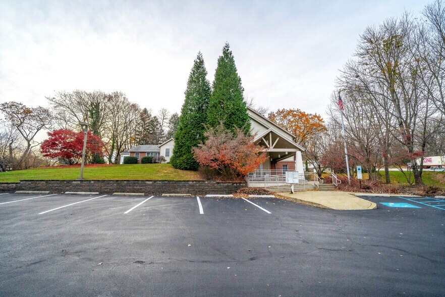 More Photos Of 411 Old Baltimore Pike, Chadds Ford Office For Sale