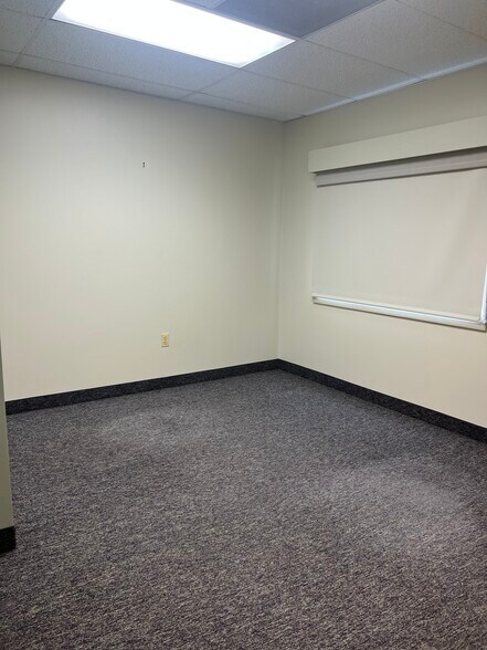 More Photos Of 401-423 Coventry Dr, Phillipsburg Medical For Sale
