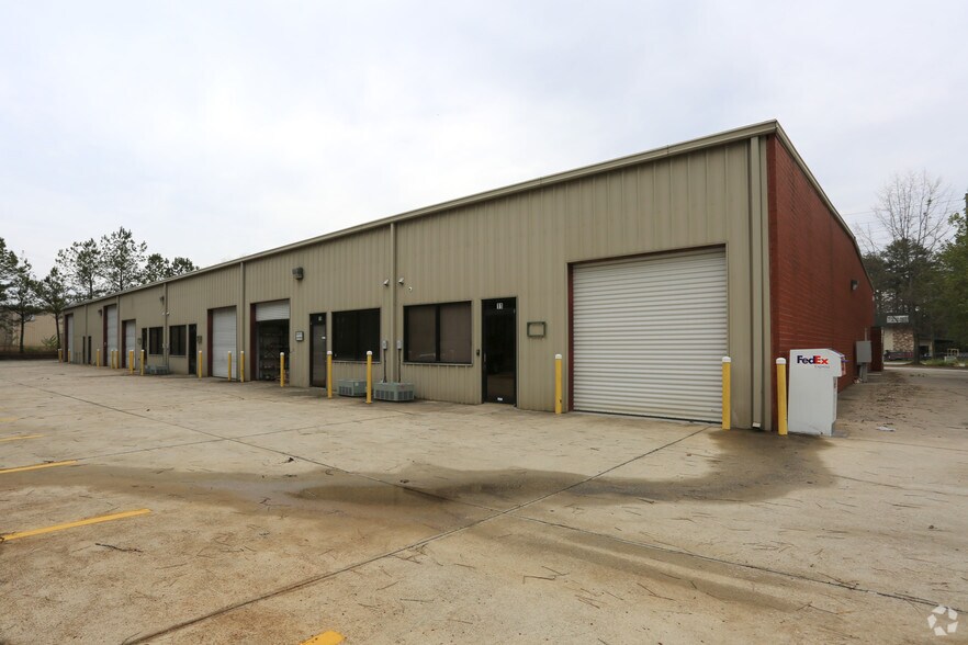 More Photos Of 4000 Fambrough Dr, Powder Springs Warehouse For Lease