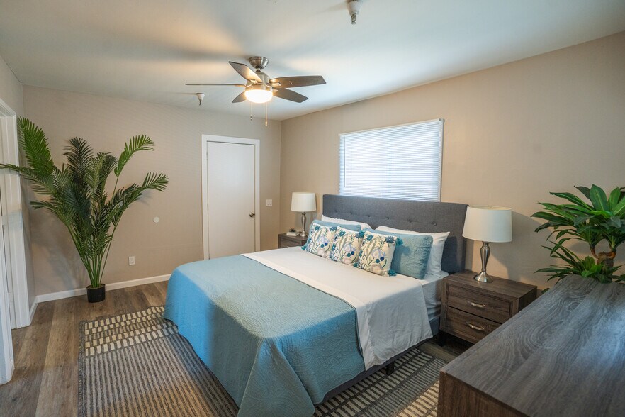 More Photos Of 932 Walnut Ave, Long Beach Specialty For Sale