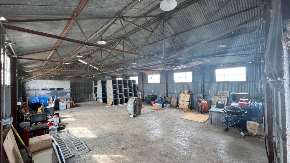More Photos Of 9347 Bus 77 hwy, Sinton Warehouse For Sale