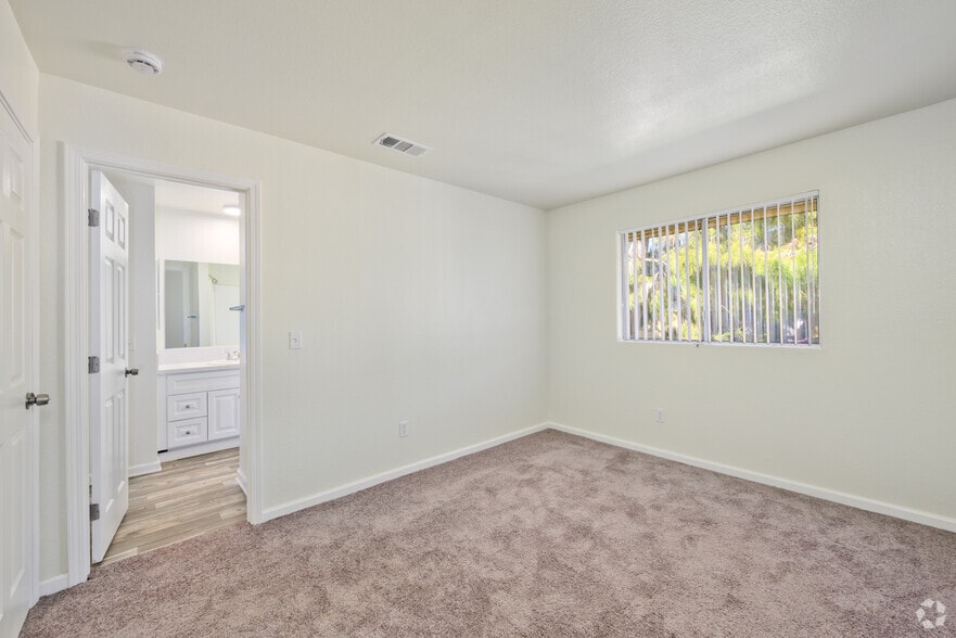 More Photos Of 755 E Virginia Way, Barstow Apartments For Sale