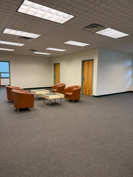 More Photos Of 4203 Route 66, Apollo Storefront Retail Office For Lease