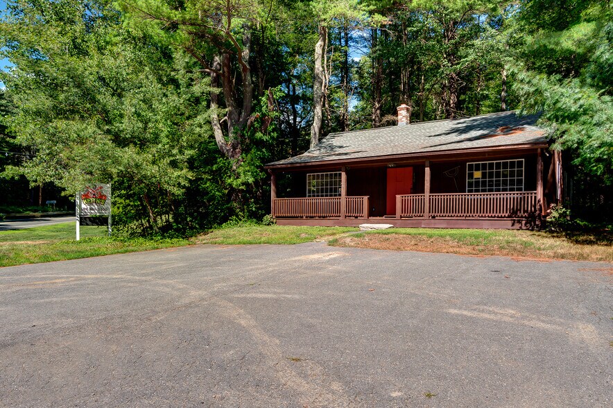 Primary Photo Of 750 Main St, Boylston Flex For Sale