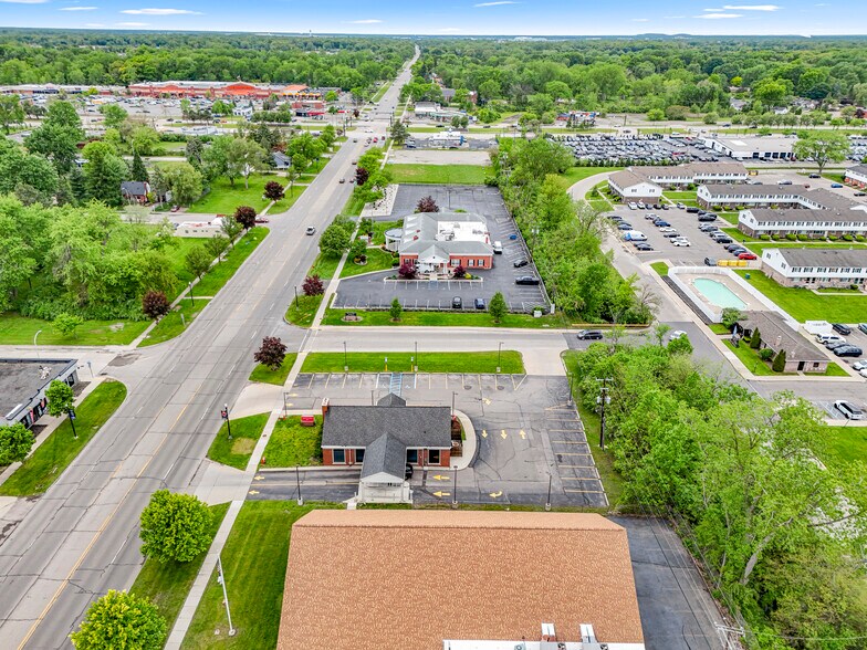 More Photos Of 23700 Goddard Rd, Taylor Bank For Lease
