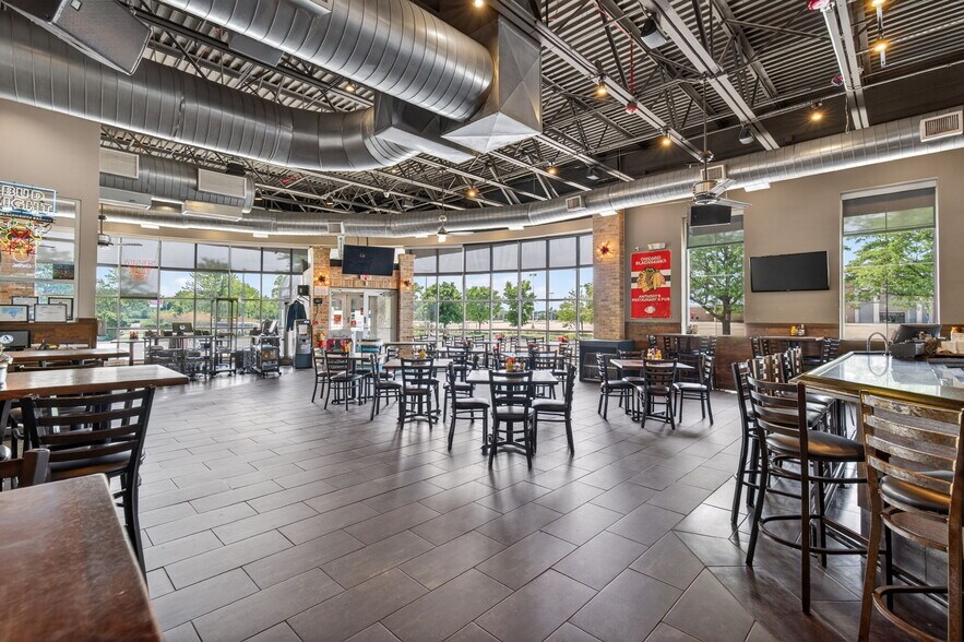 More Photos Of 3151 Voyager Ln, Joliet Restaurant For Sale