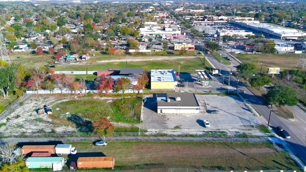 Primary Photo Of 4620 W Fuqua St, Houston Freestanding For Lease