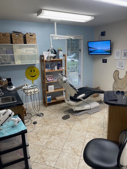 More Photos Of 15 21st Ave, Isle Of Palms Loft Creative Space For Sale