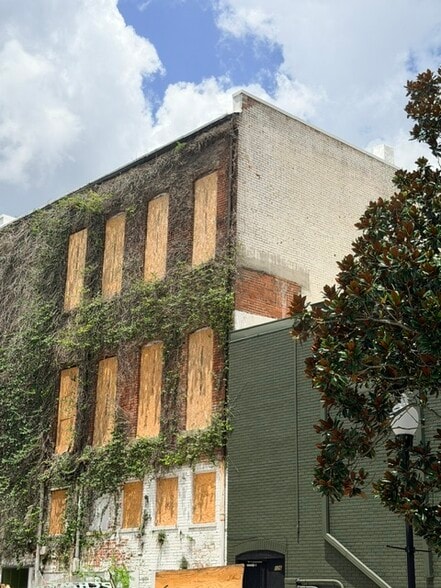 More Photos Of 128-130 N Patterson, Valdosta Storefront Retail Office For Sale