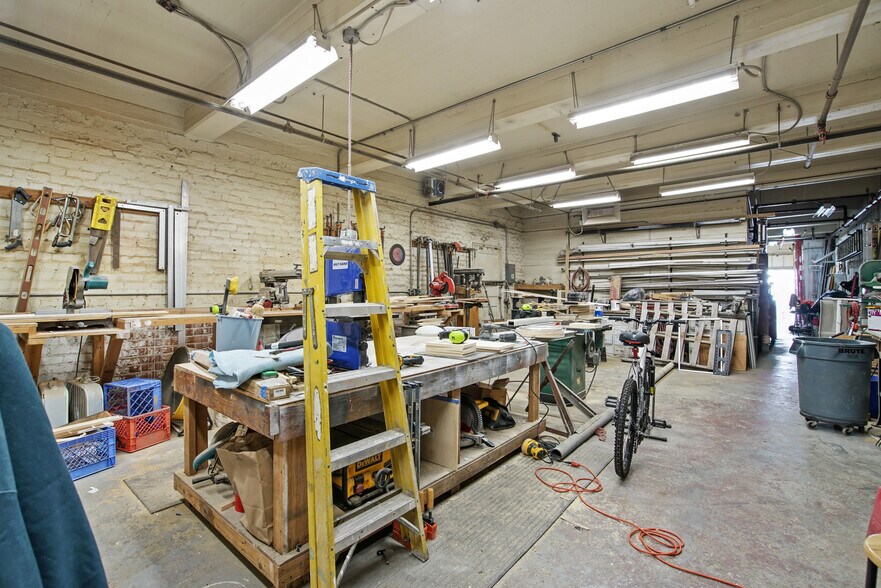 More Photos Of 1971 S Vermont Ave, Los Angeles Industrial For Sale