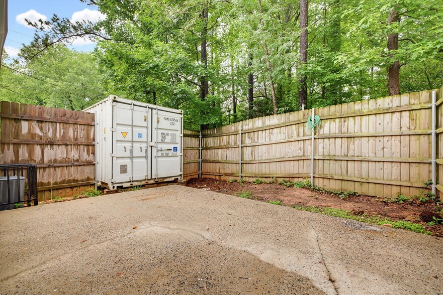 More Photos Of 2291 South Cobb Dr, Smyrna Office For Sale