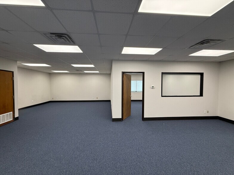 More Photos Of 4201 N Interstate 35, Denton Office For Lease