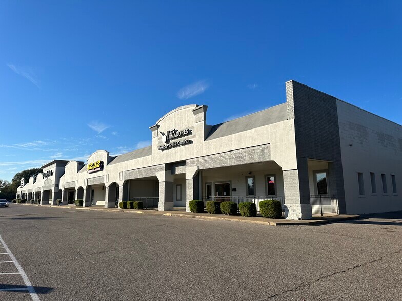 More Photos Of 6200 Stage Rd, Bartlett Unknown For Lease