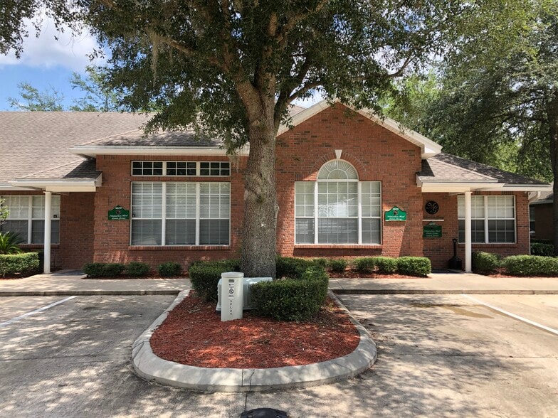 More Photos Of 12443 San Jose Blvd, Jacksonville Medical For Lease