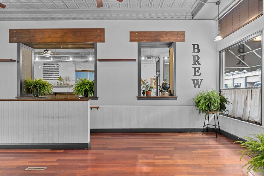 More Photos Of 221 Watson St, Ripon Storefront Retail Residential For Sale