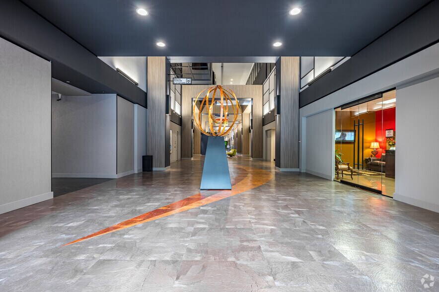 More Photos Of 14841 N Dallas Pky, Addison Office For Lease