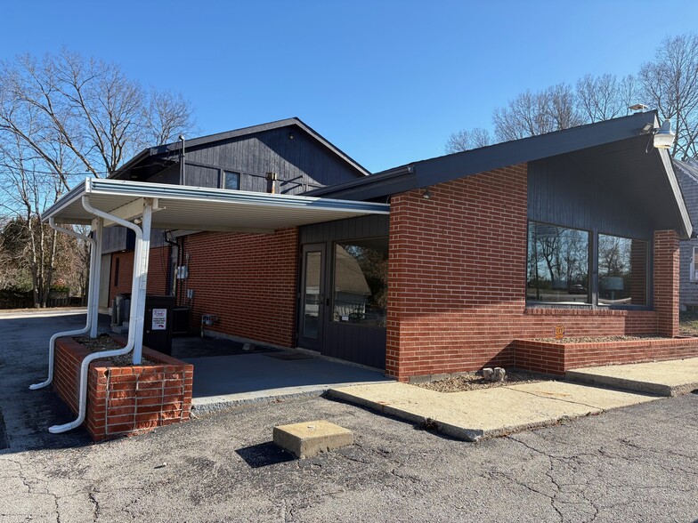 Primary Photo Of 11305 Hickman Mills Dr, Kansas City Office For Sale