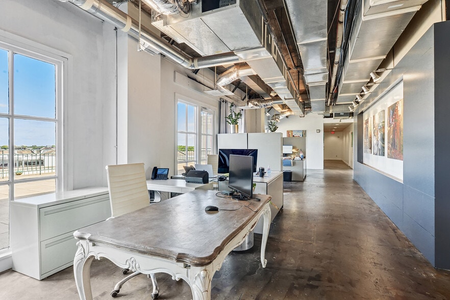 More Photos Of 600 Decatur St, New Orleans Unknown For Lease