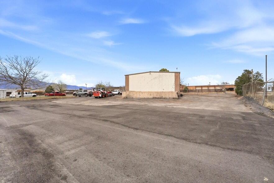 More Photos Of 3435 Kimball Cir, Colorado Springs Service For Lease