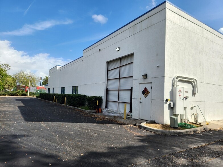 More Photos Of 2820 Reynolds Dr, Fort Pierce Warehouse For Sale