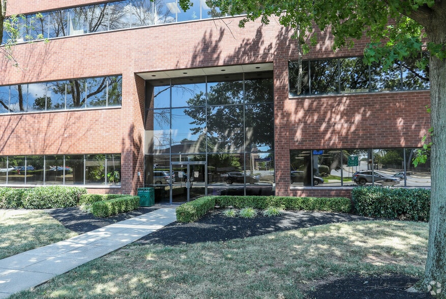More Photos Of 825 Georges Rd, North Brunswick Office For Lease