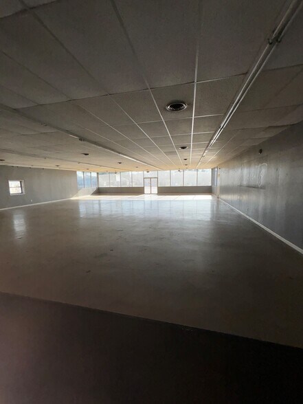 More Photos Of 368 A SH 75 N, Huntsville Freestanding For Lease