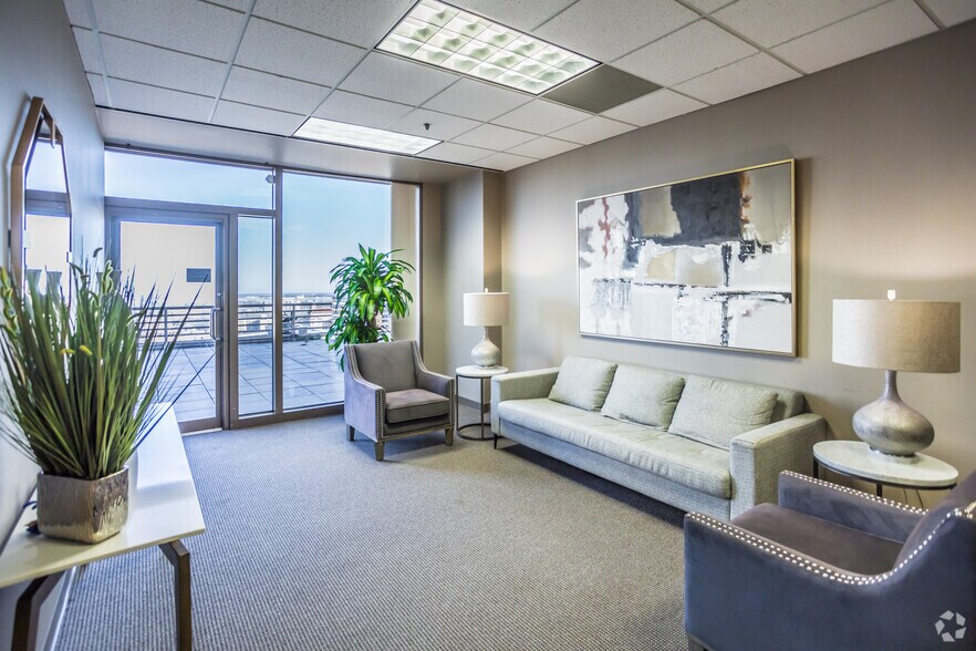 More Photos Of 425 W Capitol Ave, Little Rock Office For Lease