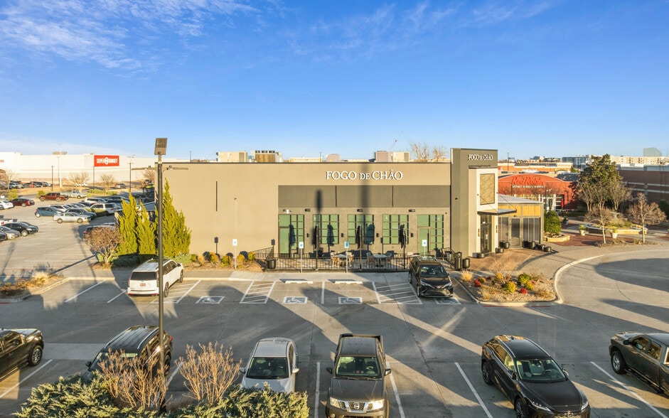 More Photos Of 13810 N Pennsylvania Ave, Oklahoma City Restaurant For Sale