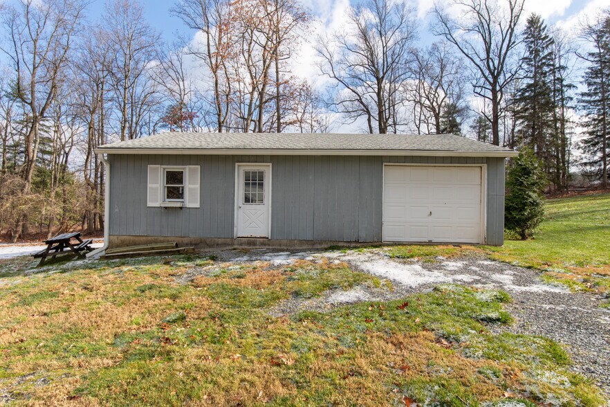 More Photos Of 1303 Evergreen Dr, Bethlehem Lodge Meeting Hall For Sale