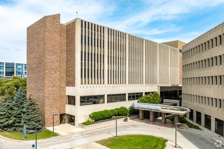 More Photos Of 3825 Highland Ave, Downers Grove Unknown For Lease