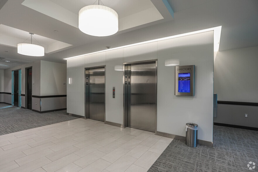 More Photos Of 132 Turnpike Rd, Southborough Office For Lease