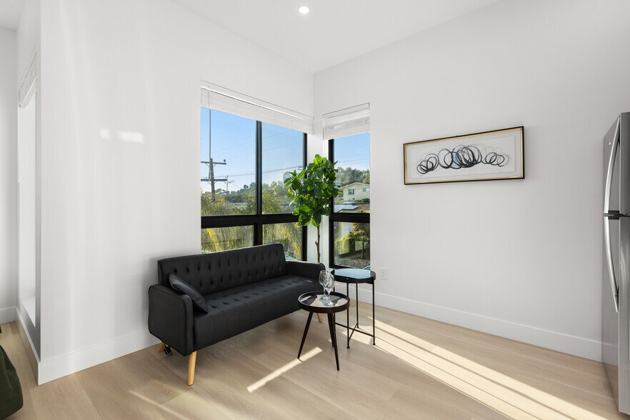 More Photos Of 5727 Lauretta St, San Diego Apartments For Sale