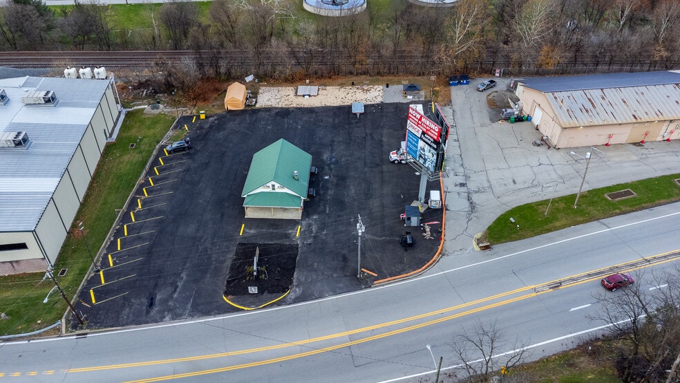 More Photos Of 702 Industrial Blvd, Latrobe Freestanding For Sale