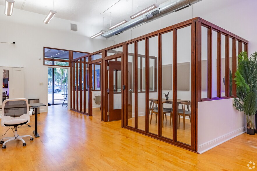 More Photos Of 320 1st Ave N, Saint Petersburg Loft Creative Space For Lease