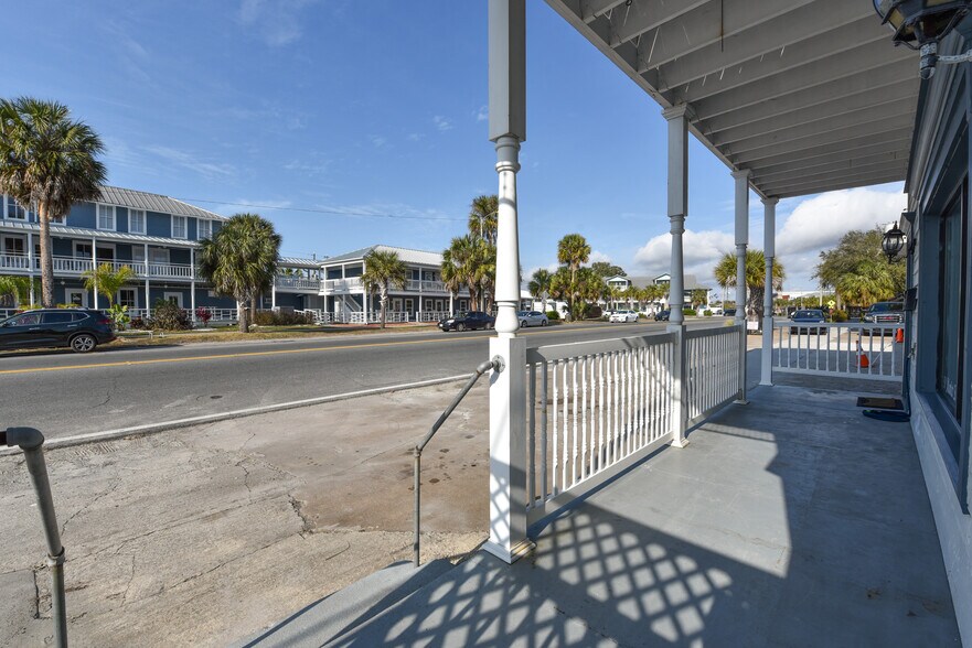 More Photos Of 51 Market St, Apalachicola Storefront Retail Residential For Lease