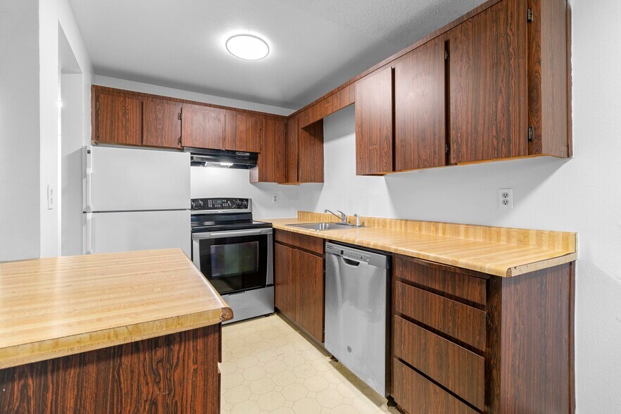 More Photos Of 4405 NE 82nd Ave, Portland Apartments For Sale