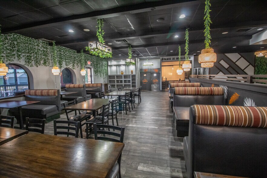 More Photos Of 4400 Hancock Bridge Pky, North Fort Myers Restaurant For Sale