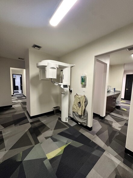 More Photos Of 2421 W Charleston Blvd, Las Vegas Medical For Sale